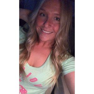 ⭐️ meet your seller ⭐️